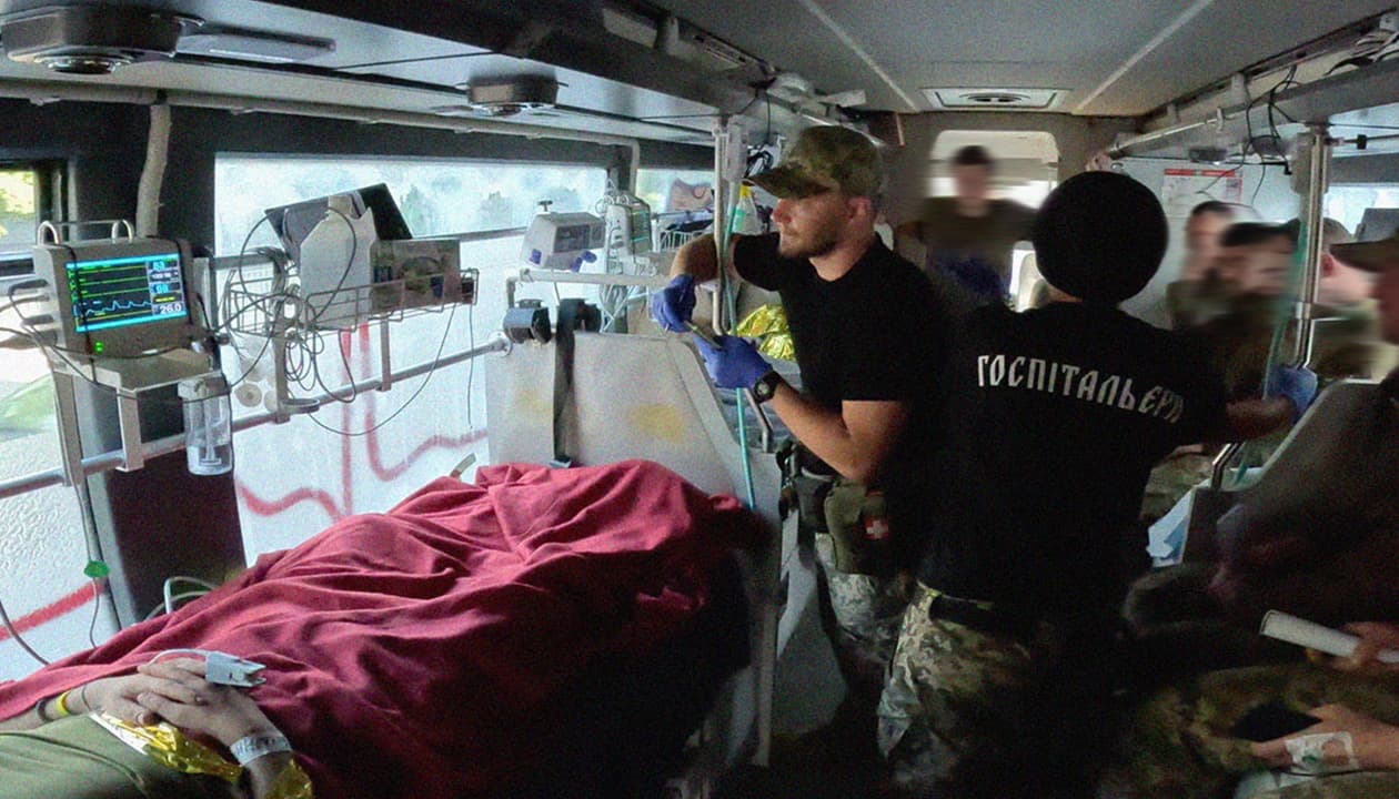 Frontline medics & evacuators